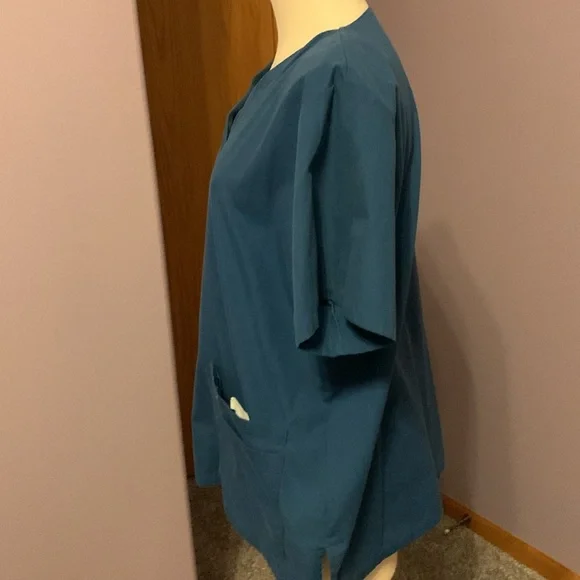 Landau Nurse Scrub Top, Short sleeve, size medium, dark teal - Picture 2 of 13